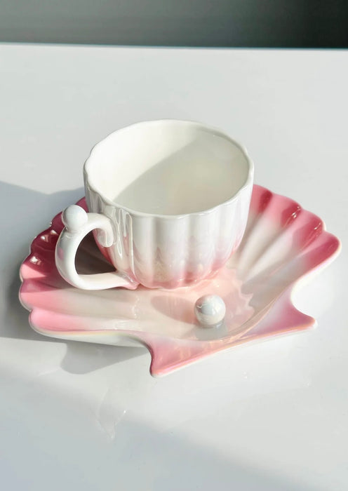 CANNA STYLE SEASHELL CUP & SAUCER SET